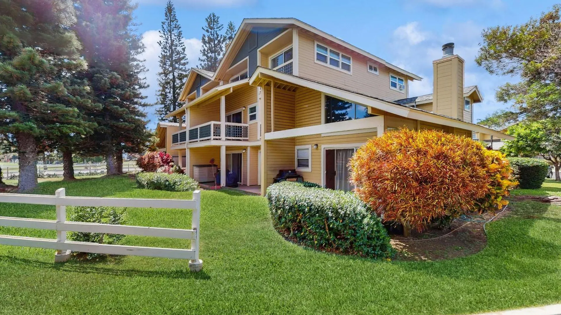 Waikoloa Hills #105: Pineapple Paradise Apartment